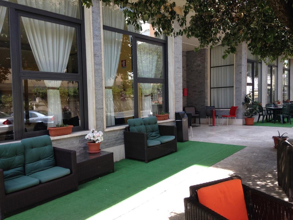 Hotel Mediterraneo Chianciano Terme Exterior photo
