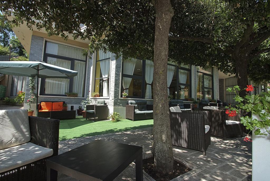 Hotel Mediterraneo Chianciano Terme Exterior photo